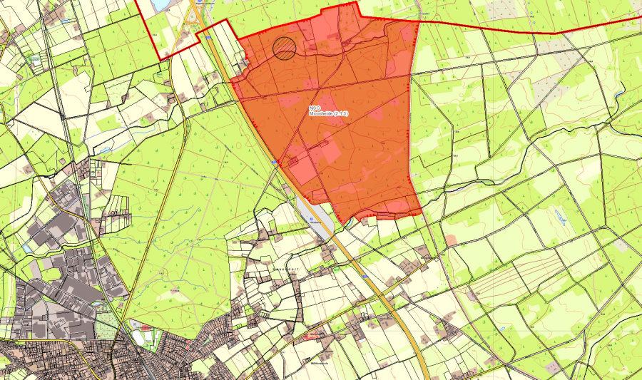 Nur in einem kleinen Gebiet (schraffierter Kreis) im Naturschutzgebiet Moosheide fühlen sich die Pflanzen der Feuchtheide wohl. 